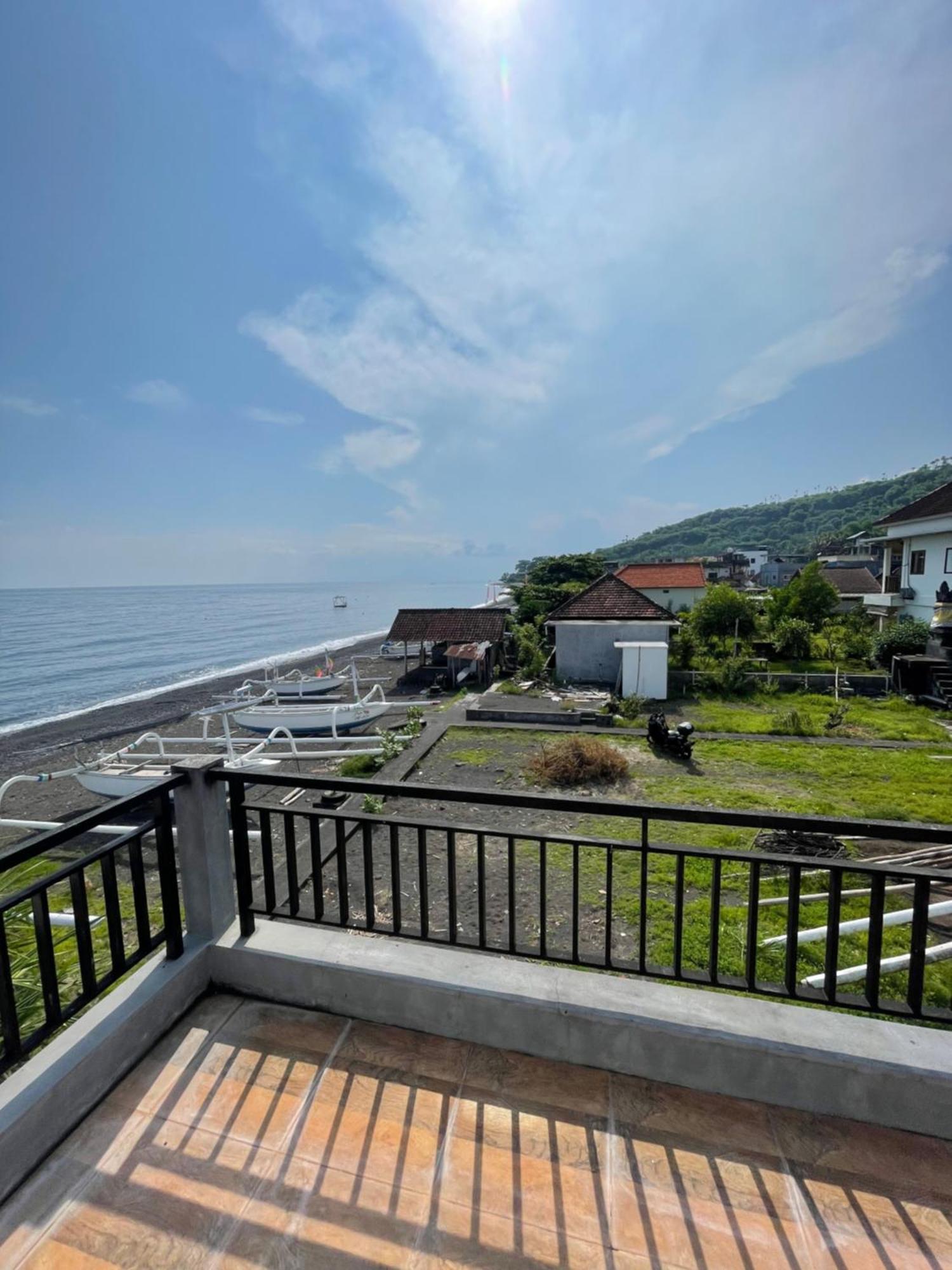 The Bbq Guest House Amed Exterior foto